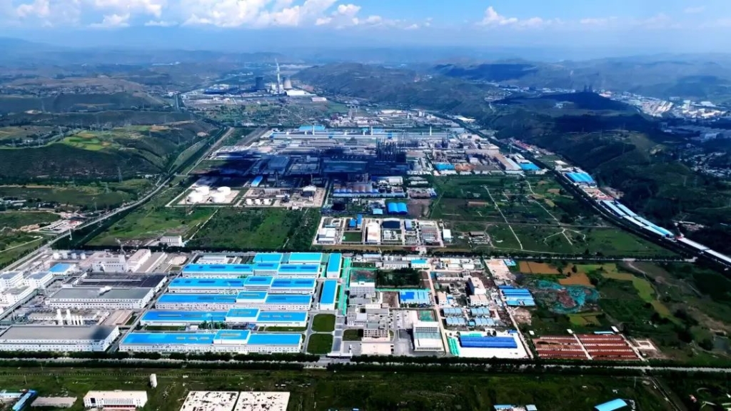 中國(guó)證券報(bào) | 探訪中復(fù)神鷹青海生產(chǎn)基地 一根碳纖維里的創(chuàng)新密碼